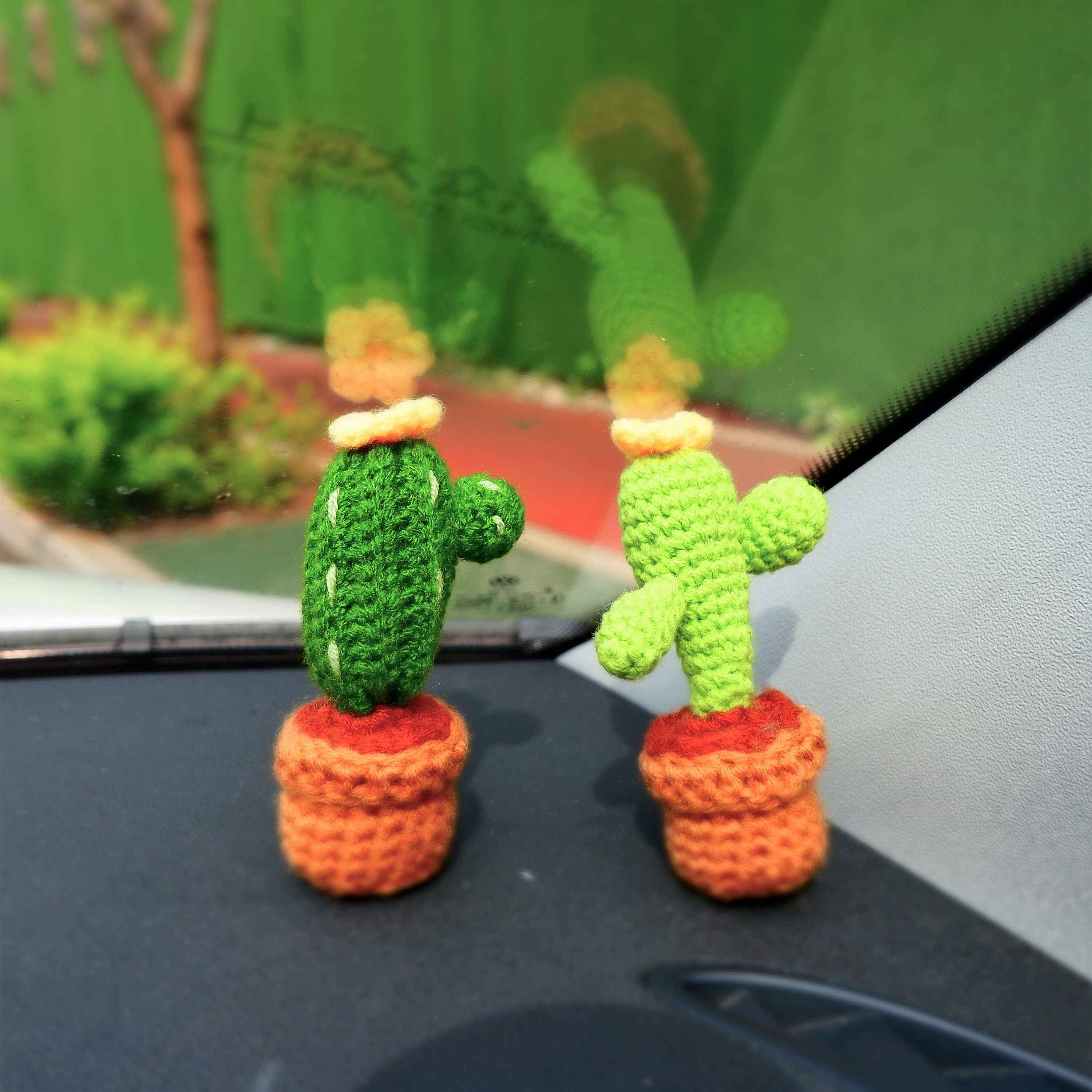2Pcs Mini Cactus Car Accessories, Crochet Cactus Plant Car Dashboard Decor, Boho Car Interior Accessory for Women, Desk Decor Aesthetic