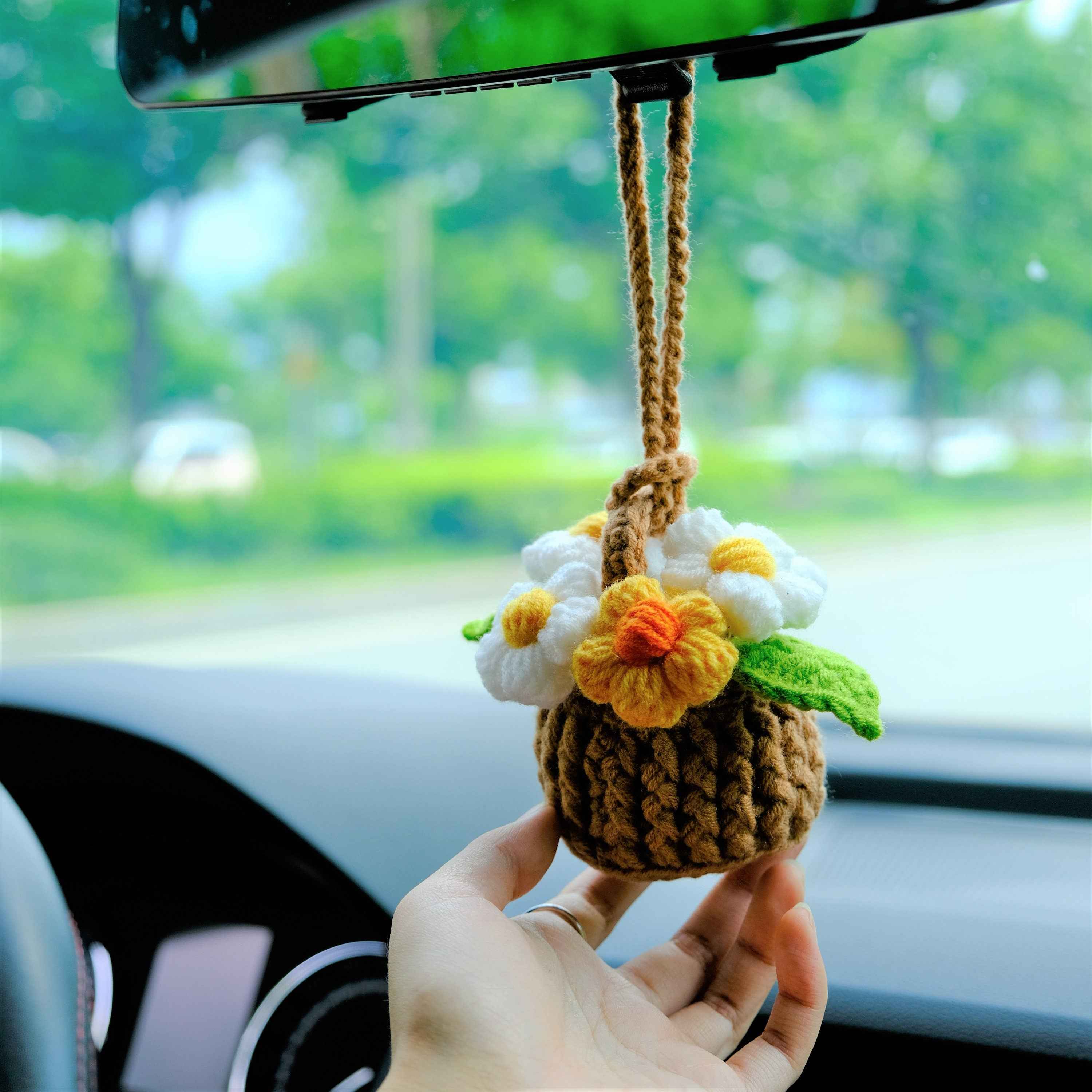 Crochet Fluffy Flowers Car Mirror Hanging Accessories, Mini Daisy Flower Basket Car Rear View Mirror Accessory, Boho Interior Car Accessory
