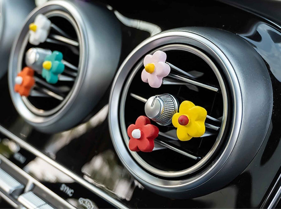 Mini daisy vent clip set for cute car fragrance and decor