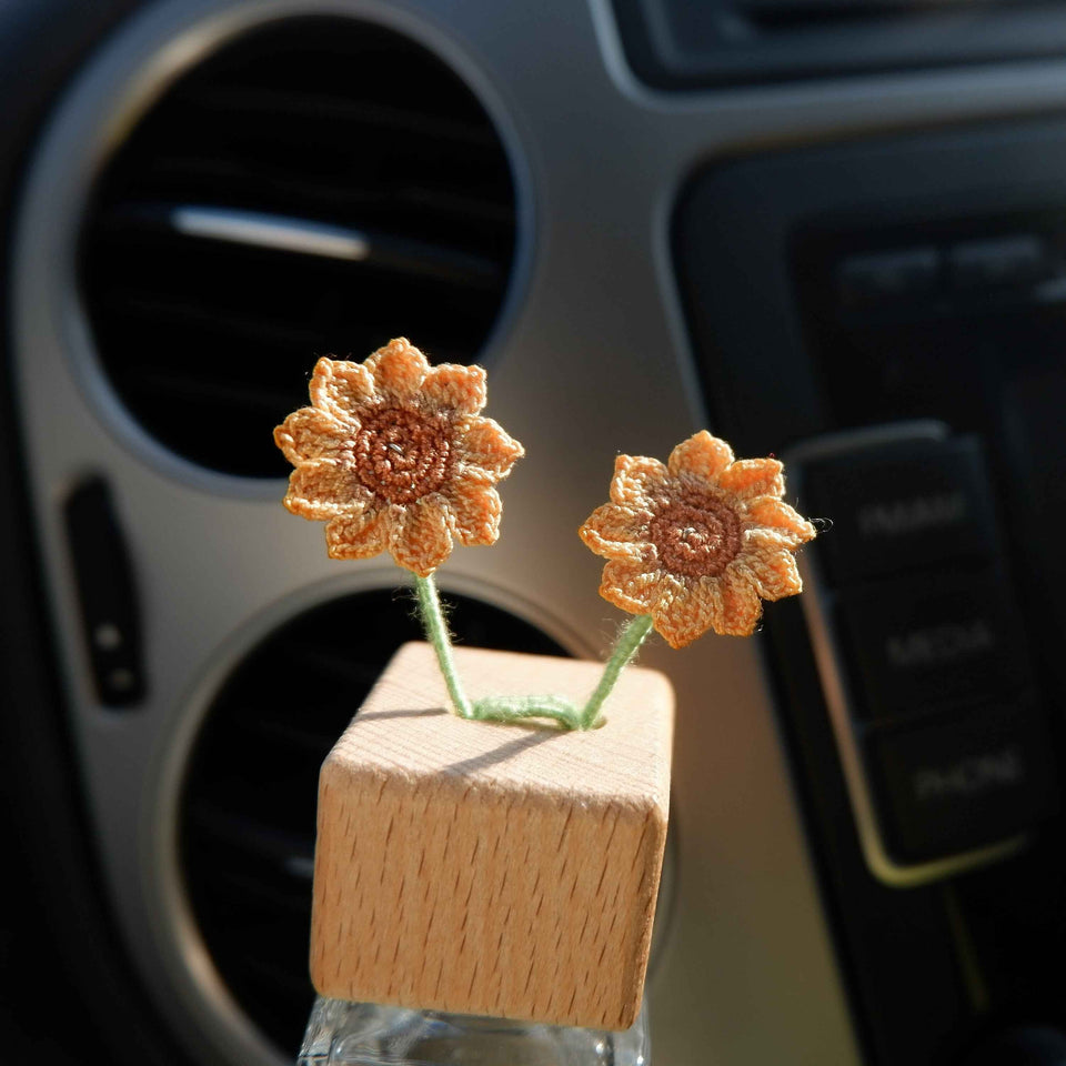 Small flower car air freshener bottle for cozy daily drives