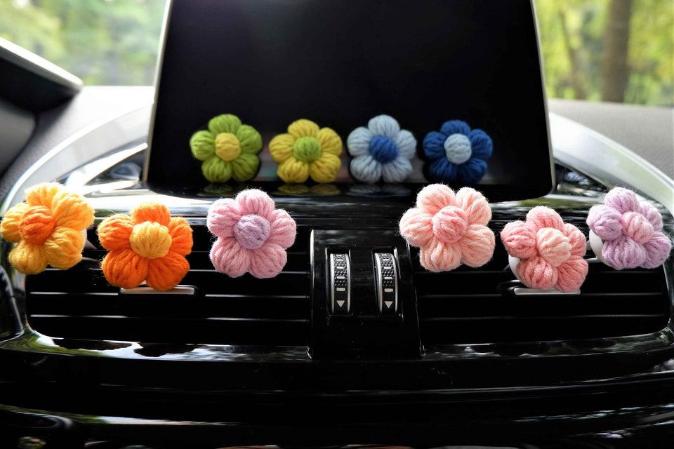 Soft flower diffuser clip for car vents in pastel crochet style