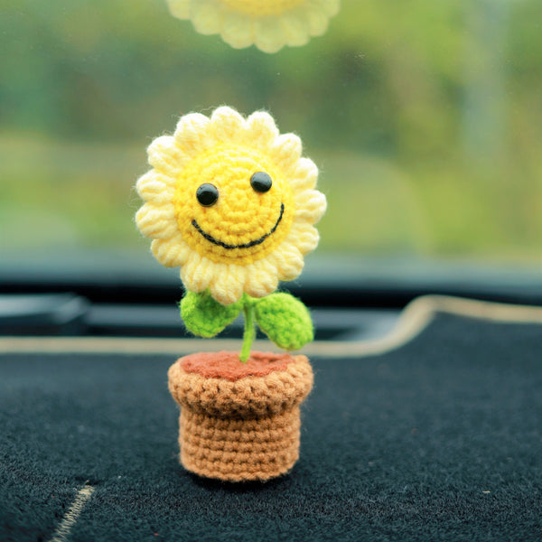 Crochet Smiley Sunflower Car Dashboard Decor, Cute Mini Potted Plant Car Dashboard Accessory, Boho Car Interior Accessory for Women