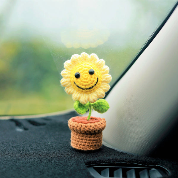 Crochet Smiley Sunflower Car Dashboard Decor, Cute Mini Potted Plant Car Dashboard Accessory, Boho Car Interior Accessory for Women