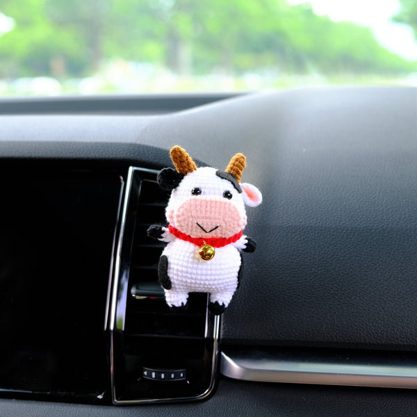 Crochet Cow Car Vent Clip Air Freshener, Kawaii Chunky Cow Car Vent Clip, Anime Car Accessories for Women, Cute Car Accessories Interior