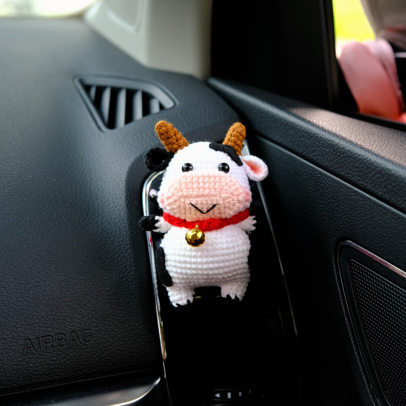 Crochet Cow Car Vent Clip Air Freshener, Kawaii Chunky Cow Car Vent Clip, Anime Car Accessories for Women, Cute Car Accessories Interior