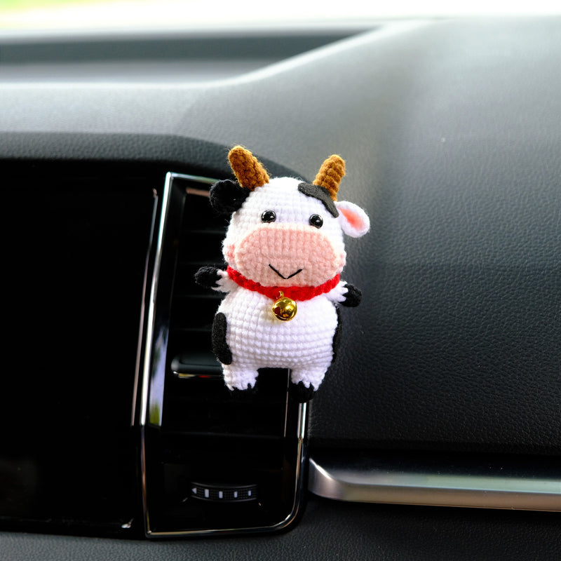 Crochet Cow Car Vent Clip Air Freshener, Kawaii Chunky Cow Car Vent Clip, Anime Car Accessories for Women, Cute Car Accessories Interior