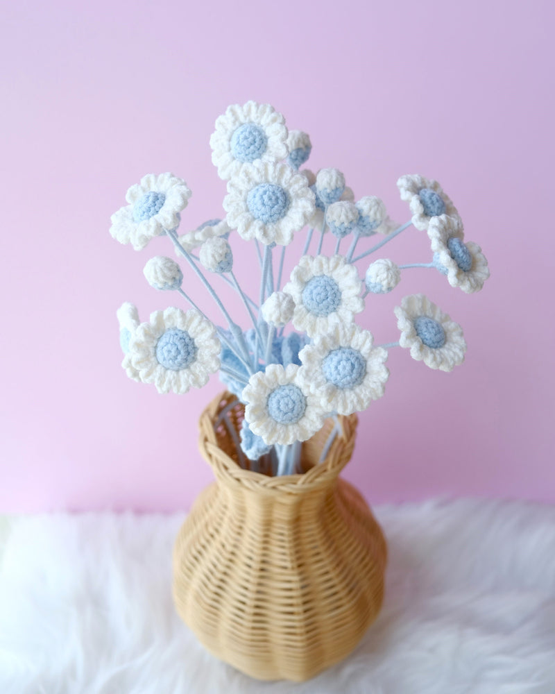 Crochet Daisy Bouquet, Baby Blue Daisy Bunch, Crochet Floral Arrangement, Knitted Everlasting Flower, Office Desk Decor, Thanksgiving Gift