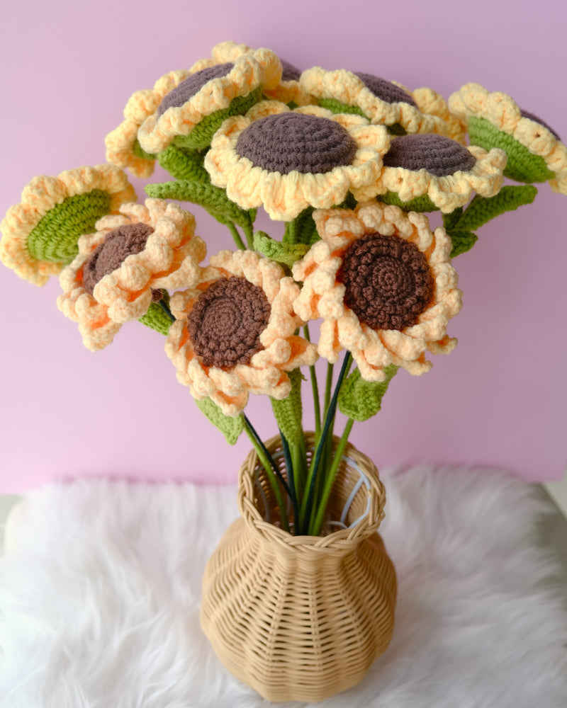 Crochet Sunflower Flower Bouquet, Sunflower Bunch, Crochet Floral Arrangements, Everlasting Flower, Office Desk Decor, Housewarming Gifts