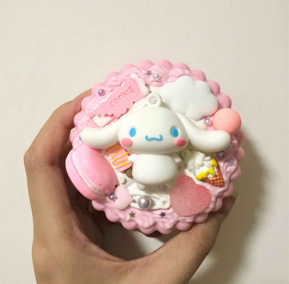 Cinnamoroll-inspired decoden contact lens case with pastel blue charms
