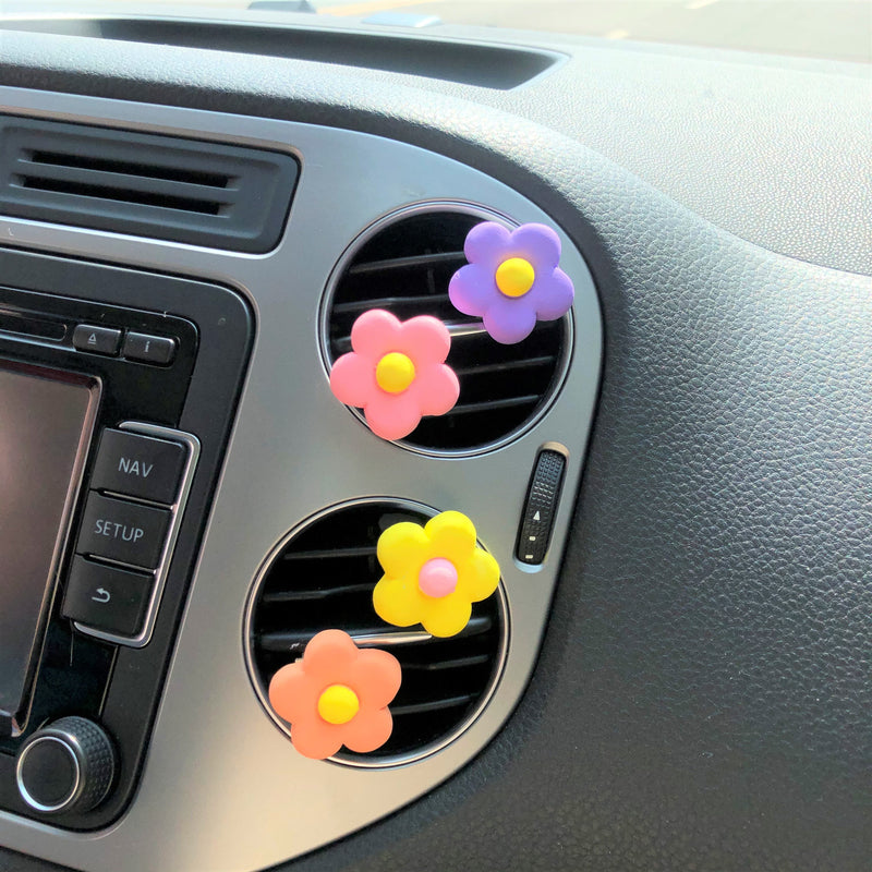 4Pcs Car Vent Clips, Cute Flowers Car Accessories for Women, Daisy Car Interior Decor Boho, Cute Car Mask Hanger, Kawaii Colorful Car Clips