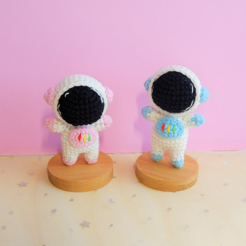 Car Dashboard Accessories, Cute Crochet Astronauts Car Accessories, Kawaii Car Interior Decoration for Couples, Gifts for Her