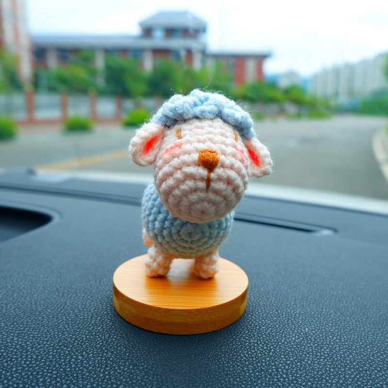 Cute Car Dashboard Decor, Crochet Mini Sheep Car Accessories for Teens/Women, Kawaii Car Interior Decoration, Christmas Gift