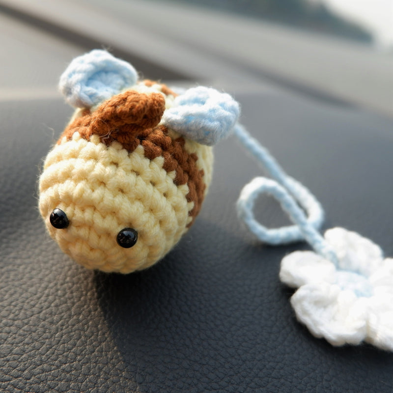 Crochet Bee Car Mirror Hanging Accessory, Car Rear View Mirror Accessories, Kawaii Car Accessories for Women/Teens, Cute Interior Car Decor