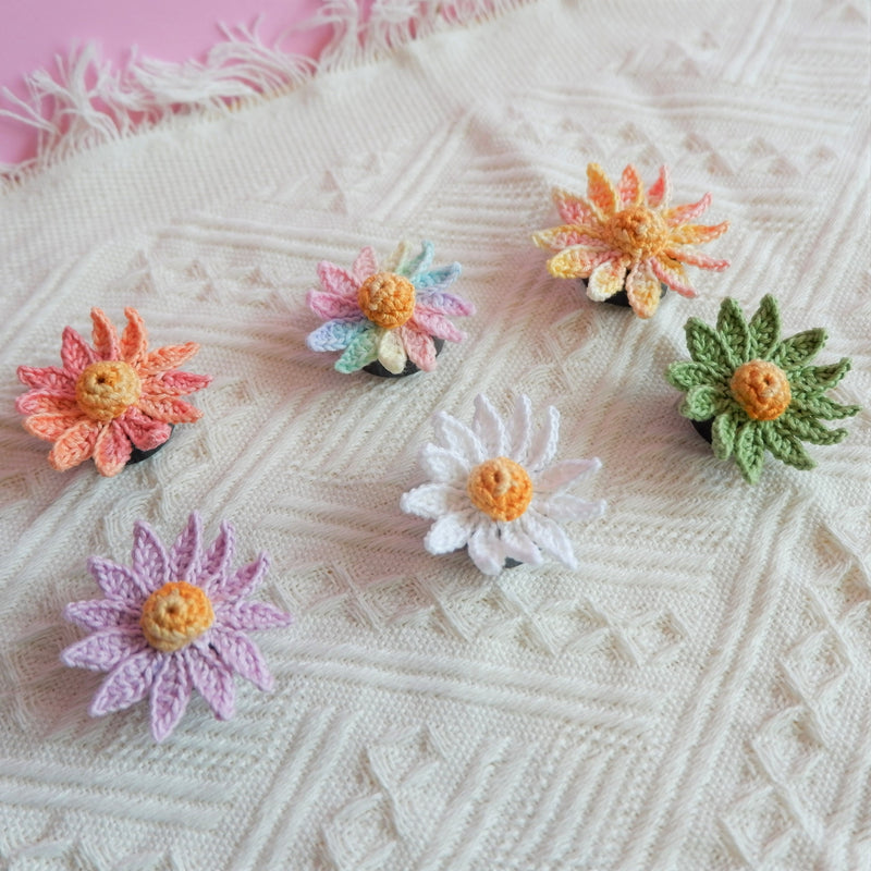 3Pcs Crochet Daisy Car Vent Clips, Car Air Freshener, Cute Gradient Daisy Air Vent Clip, Interior Car Accessory for Women, Car Mask Hanger