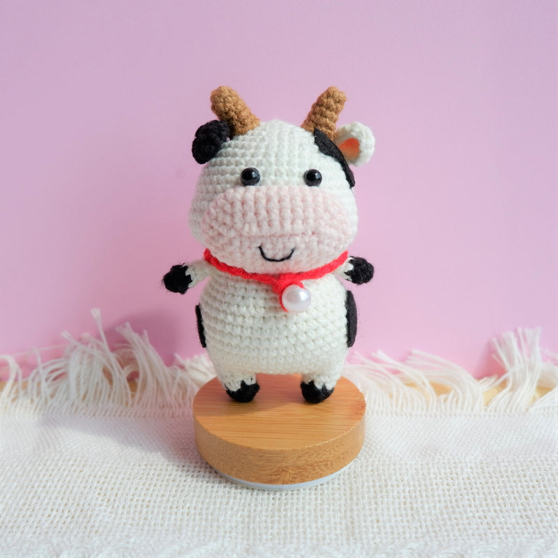 Crochet Cow Car Dashboard Decor, Chunky Cow Car Dashboard Accessory, Cute Interior Car Accessory for Women, Animal Car Charm, Gifts for Her