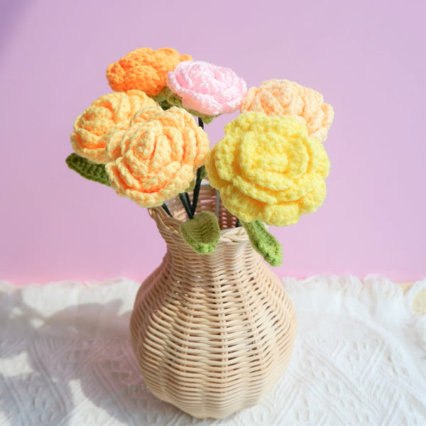 Crochet Roses Bouquet, Champagne Rose Bunch, Crochet Floral Arrangement in Vase, Knitted Everlasting Flower, Gift for Her, Mothers Day Gift