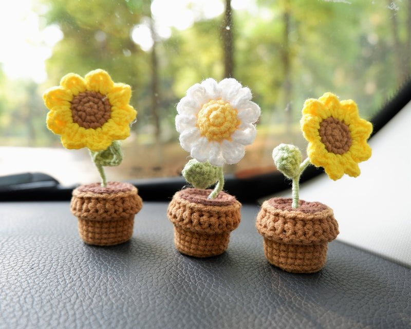 3pcs/2Pcs Mini Sunflower/Daisy Flower Car Accessories, Cute Crochet Mini Potted Plant Car Dashboard Decor, Boho Car Interior Accessory